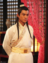 组图：乔振宇曝《隋唐英雄》剧照 儒雅太子贵气逼人