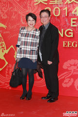 组图：英皇电影春茗星光璀璨 古巨基暂无意结婚