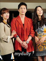 组图：尹恩惠姜志焕拍新剧《试试和我说谎》