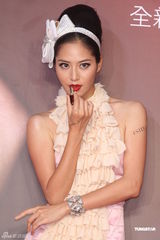 组图：白歆惠澄清没情变 与男友感情“好得很”