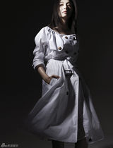 组图：姚晨登《优家画报》封面沉稳厚实