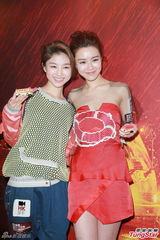 组图：文咏珊红裙惹眼 望与黎明继续合作