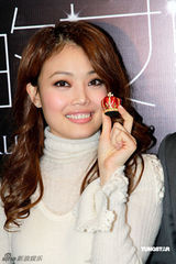 幻灯图集：容祖儿变身“女皇” 称不会去亚视做宣传