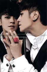 组图：男明星画眼妆盘点 妖娆又朋克个性十足