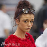 组图：盘点欧美女歌手素颜 碧昂斯美艳水果姐雷人