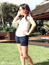 组图：哈文不导春晚全家度假 李咏半裸秀身材