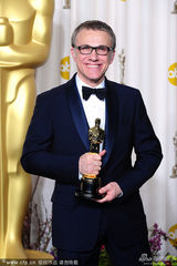 组图：奥斯卡后台-克里斯托弗-瓦尔兹低调亮相