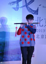 组图：段林希北京签售海外歌迷送温暖