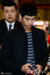 组图：韩星金秀贤赴日宣传《月亮怀抱太阳》