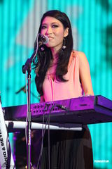 组图：热波音乐节首日 曲婉婷黄立行等献唱