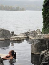 组图：名模Mandy Lieu畅游日本 嫩滑肌肤泡温泉