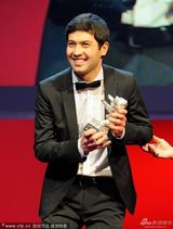 组图：柏林电影节闭幕 《孩童姿势》获金熊奖