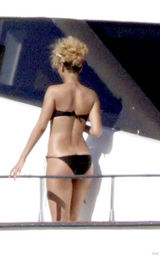 幻灯图集：蕾哈娜和新男友南加州惬意度假