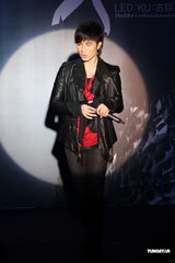 组图：古巨基三年磨一剑再发声 张柏芝令其请客