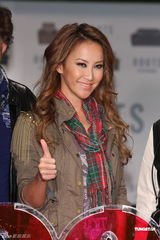 组图：李玟婚后首度到台湾预告暑假推新辑