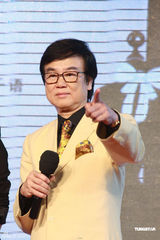 组图：海清加盟《男人如衣服》挑战爱情喜剧