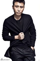 组图：李乃文最新时尚大片 显别样风尚“淑”男
