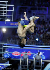 组图：《水立方》半决赛吴建豪剪短泳裤