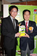 组图：霍启山否认大嫂郭晶晶怀孕 祝福章子怡