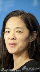 高清图：《未来》发布会 导演米兰达获两帅护花