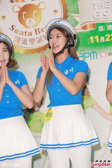 组图：Crayon Pop戴头盔现身握手会 大跳热舞