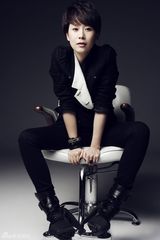 高清组图：海清帅酷写真变身都市新贵