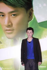 组图：林峰宣传演唱会无线众艺人捧场