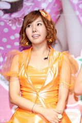 高清图：韩国“橙子焦糖”组合台北造势青春逼人