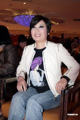 组图：萧煌奇发片黄小琥助阵打气