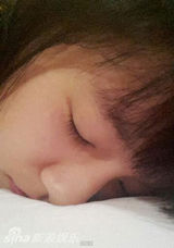 组图：15岁小彩旗可爱私照曝光 也玩浓妆非主流