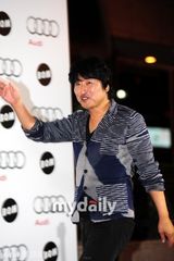 组图：全度妍崔始源等出席亚洲电影之夜活动