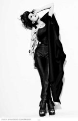 高清图：高圆圆全新朋克造型写真 黑白影像狂野乖戾