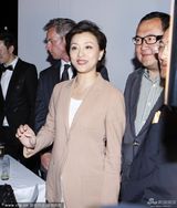 组图：李宇春贾樟柯杨澜等亮相中国之夜
