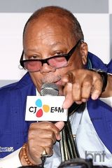 组图：黑人音乐家昆西-琼斯举行韩国记者见面会