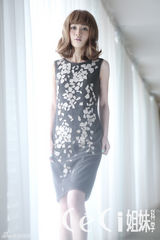 组图：姚笛朦胧系杂志写真 梦幻恬静