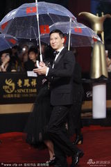 组图：《激战》张家辉现身上海电影节闭幕红毯