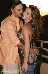 组图：盘点布兰妮与凯文昔日恩爱瞬间