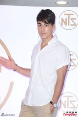 组图：郭鑫为戏苦练国标舞 盼两年内台北置产