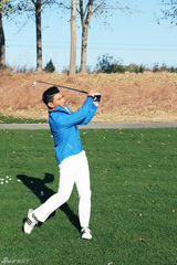 组图：吴奇隆型男亮相首期《明星Do In Style》