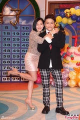 组图：小S被问胖达人千万转让 快闪避谈