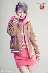 组图：UP Girls游戏写真曝光 韩国团队打造代言