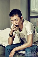 组图：张丹峰时尚品酒大片 演绎贵族绅士Style