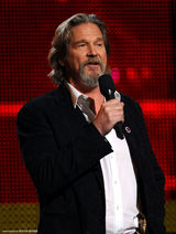 高清组图：新科金球影帝杰夫-布里吉斯登台发言