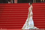 组图：范冰冰亮相戛纳 中国风长裙展东方风情