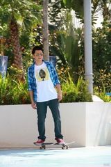 组图：夏雨玩转新加坡 展阳光笑容袒露自由内心