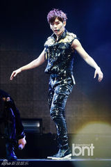 组图：INFINITE首尔举办世界巡回演唱会