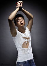 组图：马天宇大尺度写真流出 捆绑造型大秀肌肉