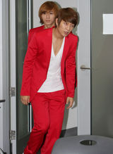 高清图：组合BEAST宣传大使委任仪式 成员帅气出席