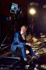 组图：佟大为关悦情人节浪漫雨中曲