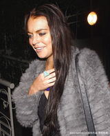 幻灯图：林赛与前女友同时亮相餐厅 同性恋情疑复合